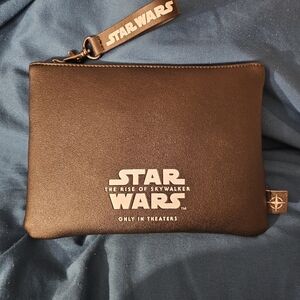 United Airlines Star Wars The rise of Skywalker Amenities Bag